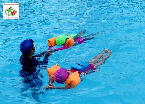  Khóa học bơi dành cho trẻ em ở Quận 4