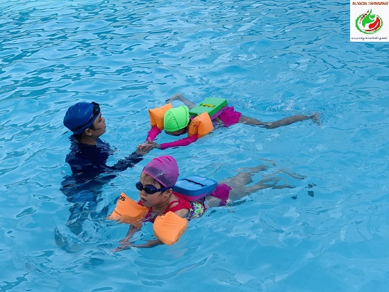  Khóa học bơi kèm riêng cho 2 bé ở Quận Gò Vấp