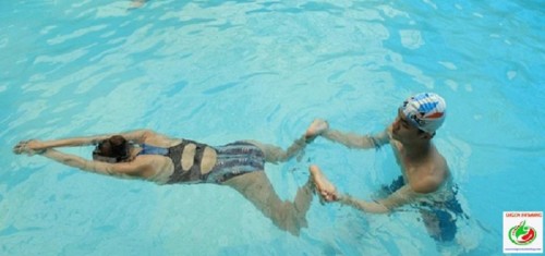 Hướng dẫn học bơi ếch cho người mới bắt đầu - Ai cũng học được