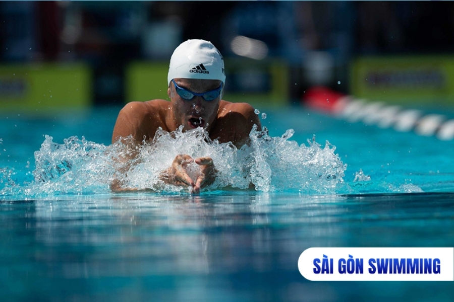 Nín thở là kỹ thuật quan trọng trong kỹ thuật thở khi bơi ếch