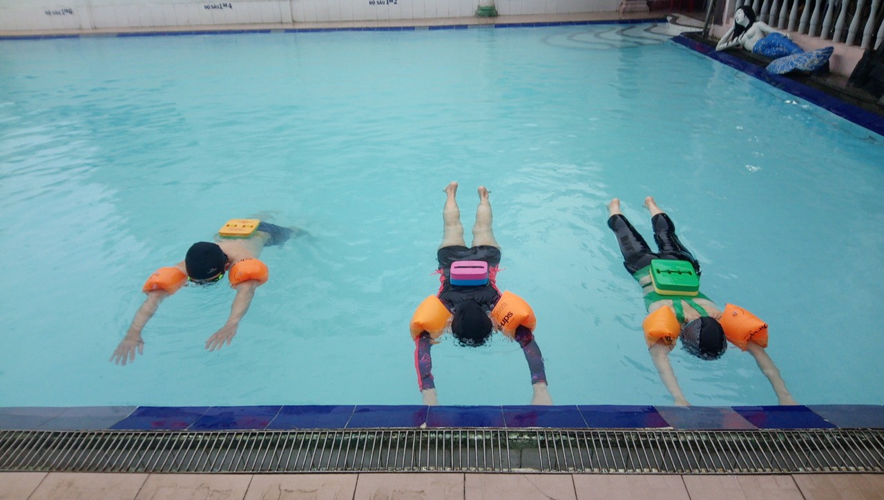 Lớp bơi nhóm tại Sài Gòn Swimming