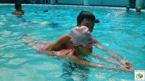 Khóa dạy bơi cho trẻ em TPHCM uy tín, chất lượng