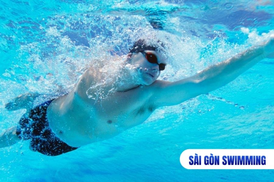 Tùy các yếu tố mà nên học kiểu bơi nào tốt